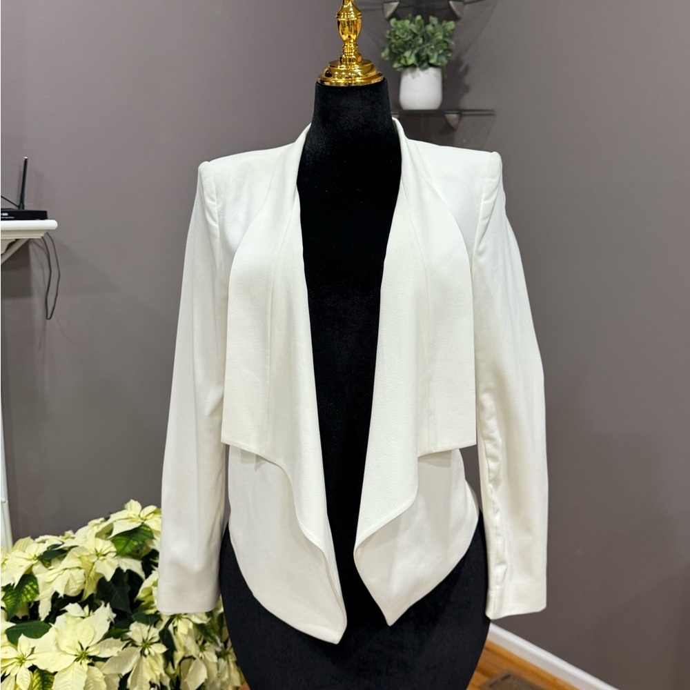 BCBGMaxAzria White Women's Blazer